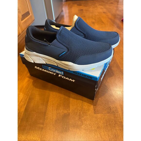 Men’s brand new Skechers relaxed fit air cooled, memory foam slip on shoes size - Picture 1 of 5